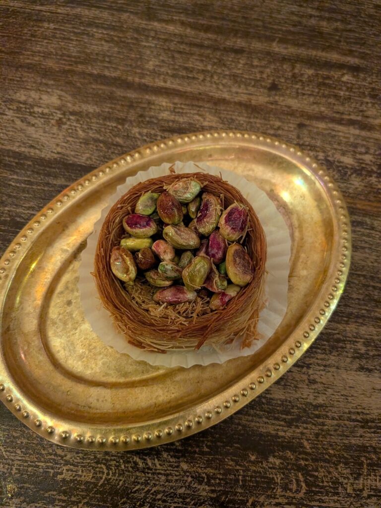 بقلاوة بالفستق — مطعم ابن طمشه برلين