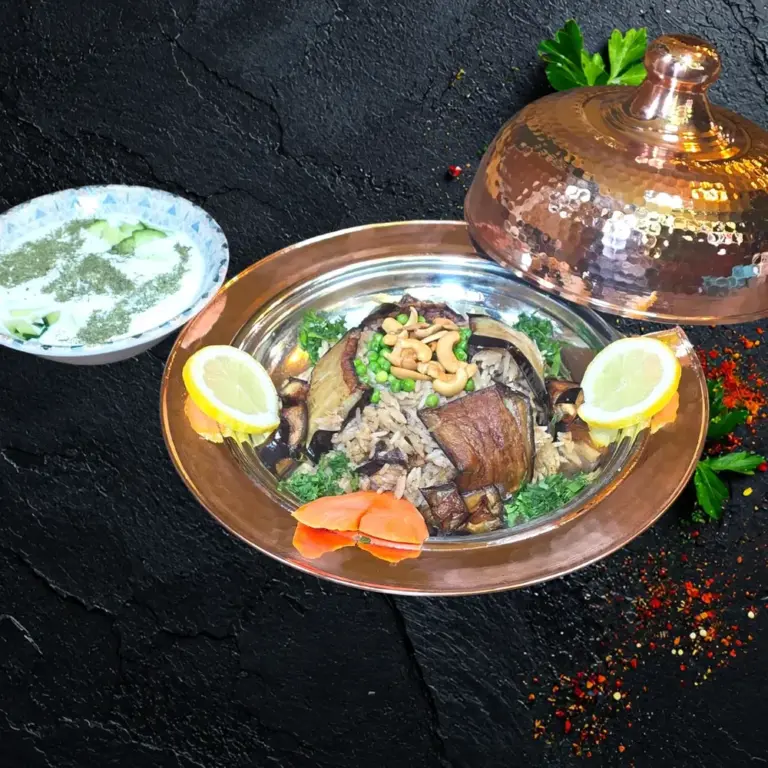 مقلوبة بالباذنجان — مطعم زمرد برلين